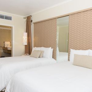 Deluxe Room Beachfront